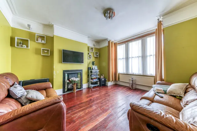 Photo 2 — Waddon Park Avenue, Croydon, CR0 4LW