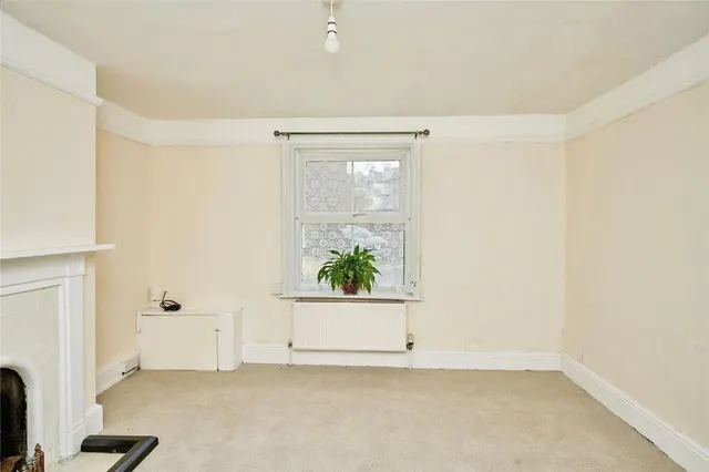 Cavendish Place, Newport, PO30, photo 2
