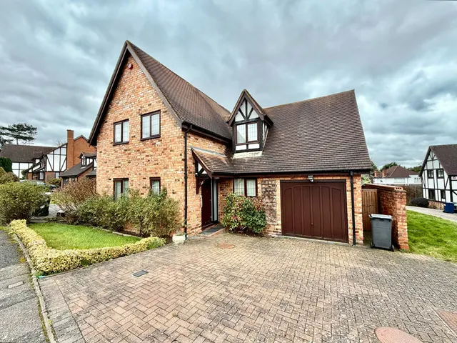 Priory Field Drive, Edgware, HA8, photo 1