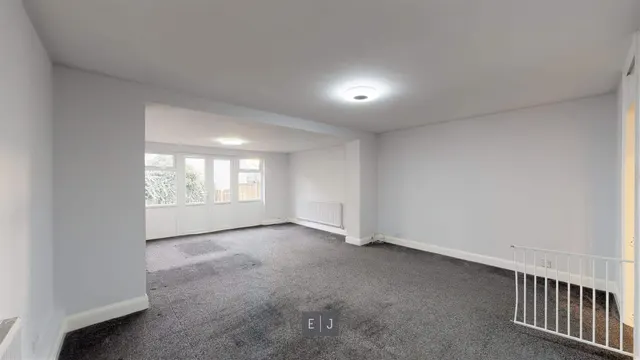 Longcroft Rise, Loughton, IG10, photo 2