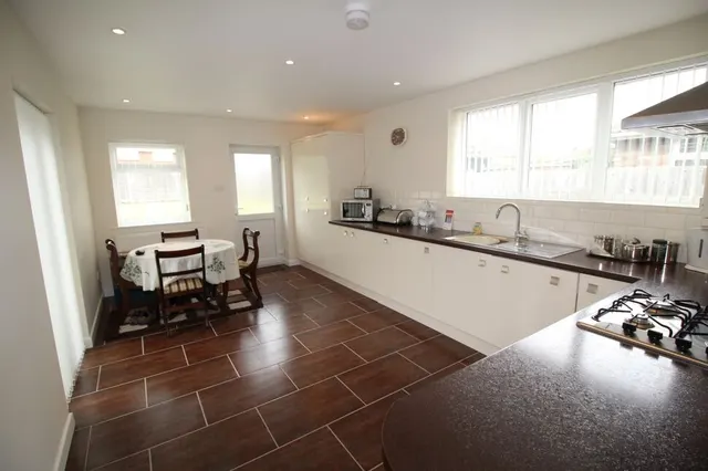 Martins Road, Bedworth, CV12, photo 1