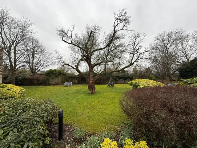 Warwick Road, RG2, photo 3