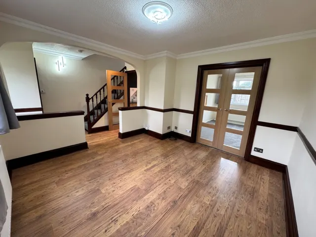 Elizabeth Road, HP14, photo 2