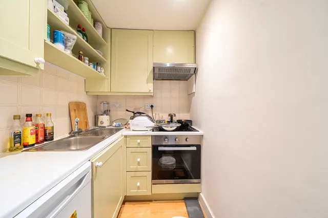 Photo 3 — 80b Edith Grove, London