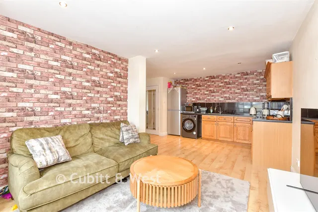 Ashby Place, Southsea, PO5, photo 3