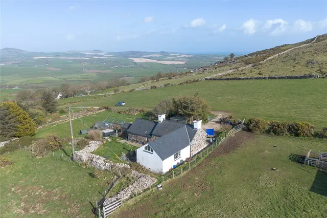 Sarn, Llyn Peninsula, LL53, photo 2