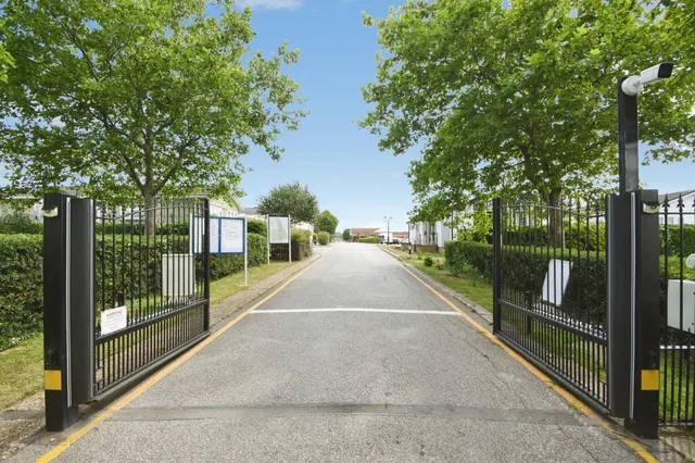 Lower Dunton Road, Dunton, CM13, photo 2