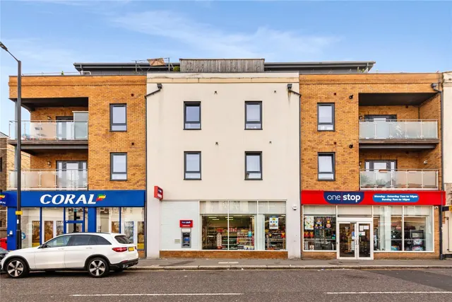 Baker Street, Enfield, photo 1
