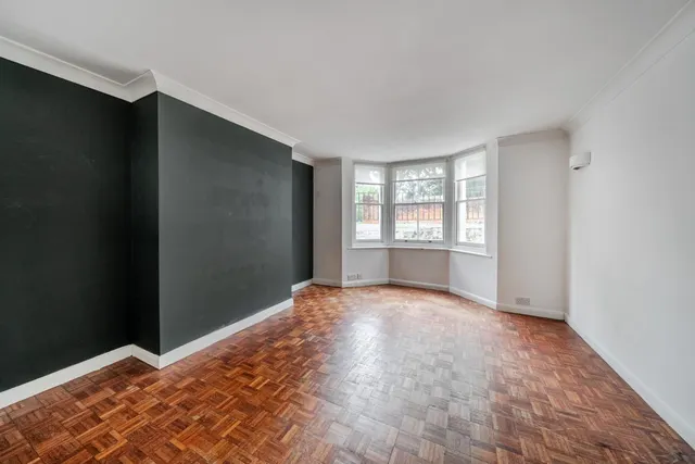 Tilford Road, Farnham, GU9, photo 3