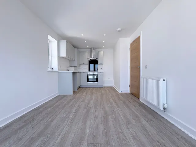 Breeze Crescent, St Marys Bay, TN29, photo 2