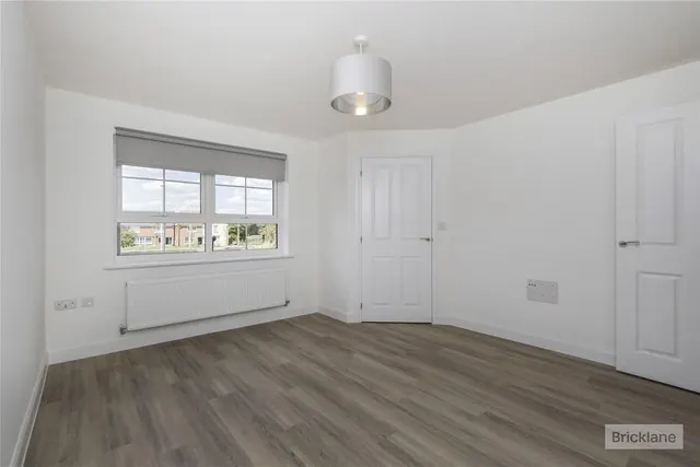 Tangmere Road, Hailsham, BN27, photo 2