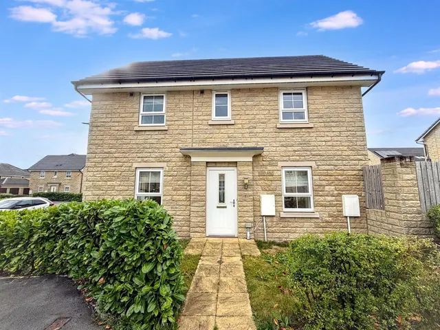Hackworth Close, Silsden, BD20 0FP, photo 1