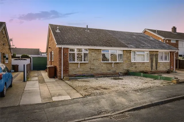 Cumbrian Way, Wakefield, West Yorkshire, WF2, photo 1