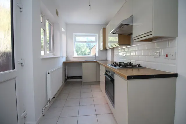 Open House Tuesday, 1pm By Appointment Mount Pleasant, photo 2