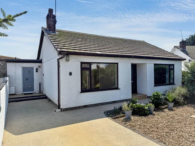 Pen Lan, Towyn, LL22 9LW, photo 1