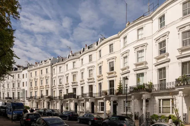 Lansdowne Crescent, London, W11, photo 1