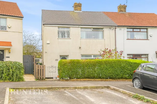 Wildbrook Crescent, Oldham, photo 1
