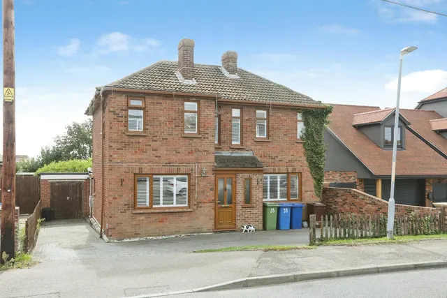 Shurland Avenue, Minster On Sea, ME12, photo 1