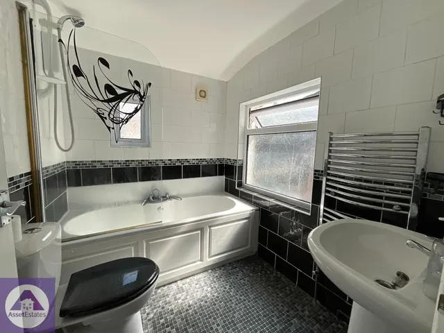 Photo 3 — Rhiw Parc Road, Abertillery