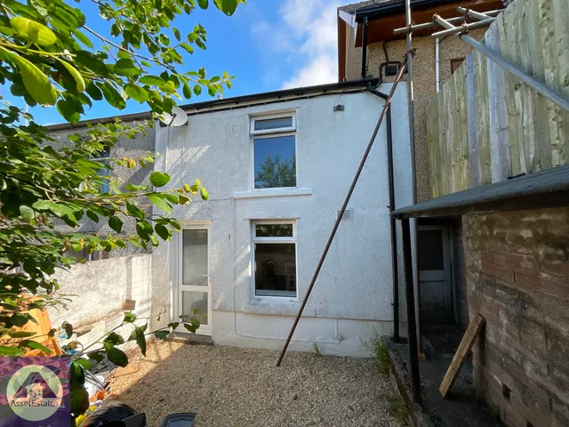 Rhiw Parc Road, Abertillery, photo 1