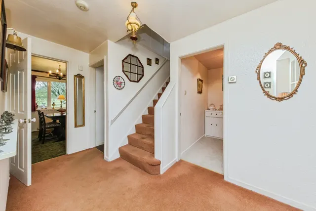Photo 2 — Henbury Rise, Henbury, Macclesfield, Cheshire, SK11