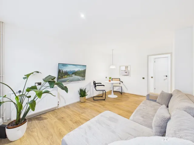 George Lambton Avenue, Newmarket, CB8, photo 1