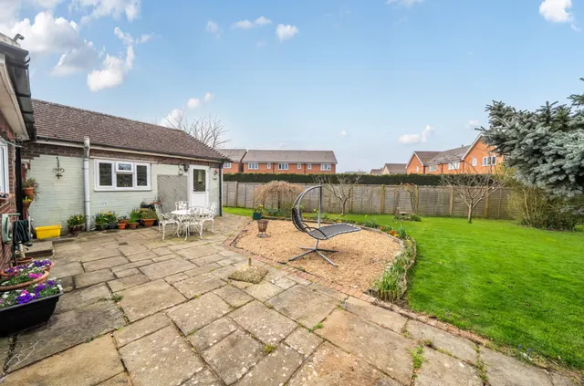 Woodgate Close, Woodgate, PO20, photo 2