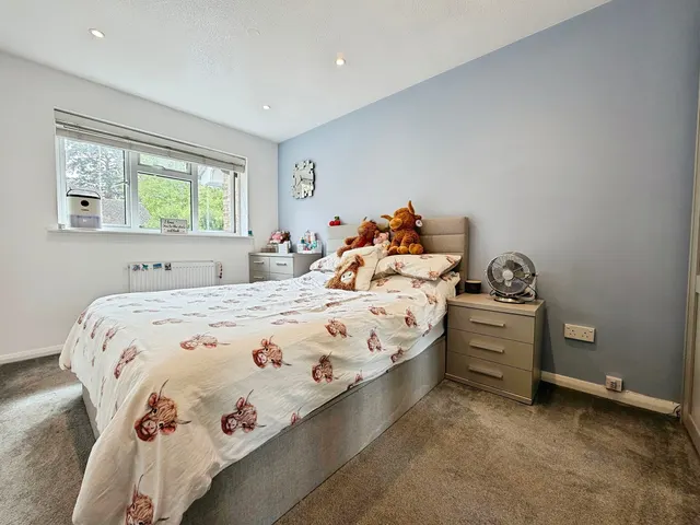 Photo 3 — Chive Court, Farnborough, Hampshire, GU14 9XE