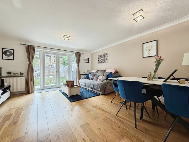 Photo 2 — Chive Court, Farnborough, Hampshire, GU14 9XE