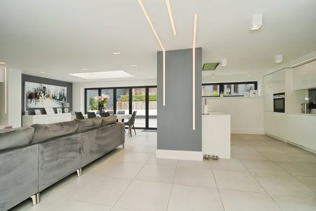 Astley Hall Drive, Astley, M29, photo 2