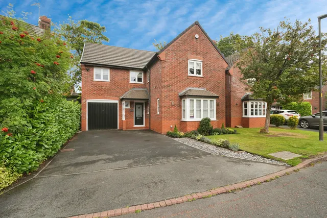 Astley Hall Drive, Astley, M29, photo 1