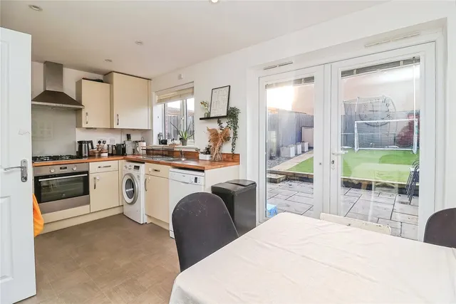 Photo 3 — Lactans Edge, Leighton Buzzard, Bedfordshire, LU7