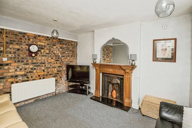 Oaklands Road, Chirk Bank, LL14, photo 3