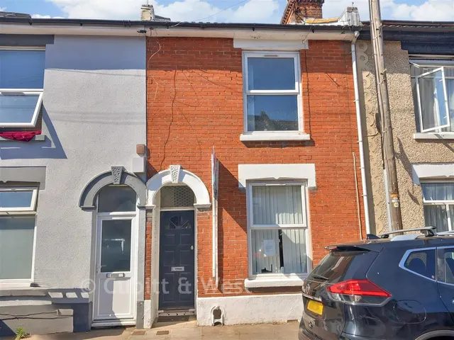 Percy Road, Southsea, PO4, photo 1