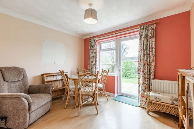 Spacious Three Bedroom in South Wootton, photo 3