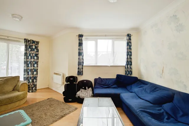 Marine Drive, Barking, IG11, photo 2