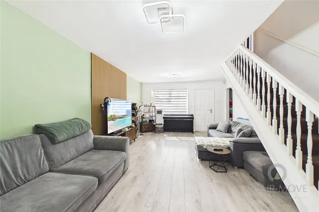 Cottingham Drive, Moulton, NN3, photo 3