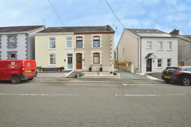 Tirycoed Road, Ammanford, SA18, photo 3