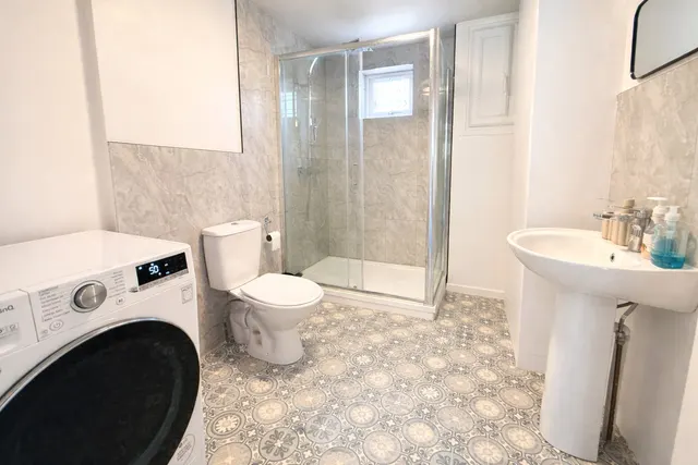 Photo 3 — Letcombe Square, Bracknell, Berkshire, RG12 9JU