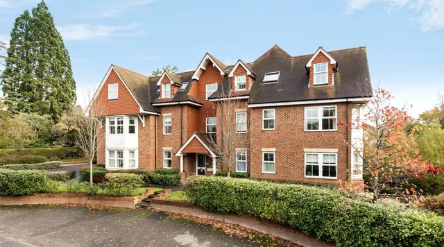 Wray Common Road, Reigate, RH2, photo 1