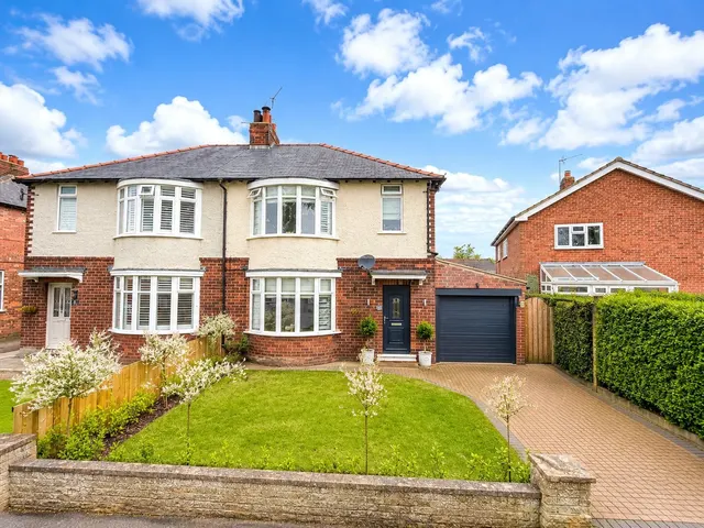 Hambleton Avenue, Northallerton, North Yorkshire, DL7, photo 1