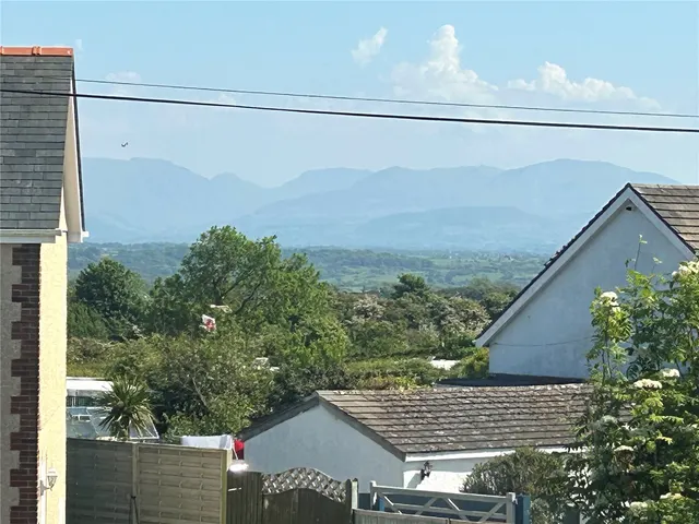 Brynteg, Benllech, LL78, photo 2