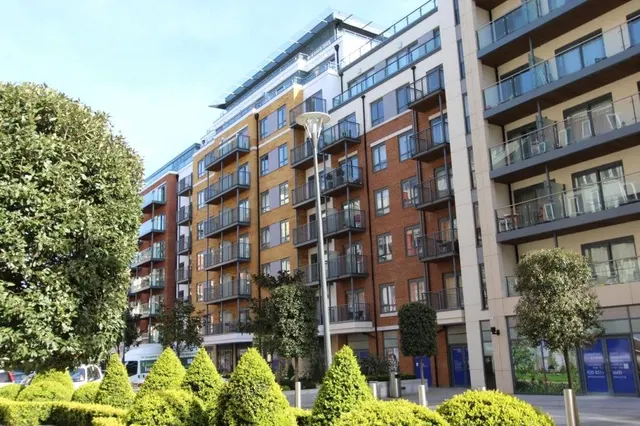 Boulevard Drive, Colindale, NW9, photo 1