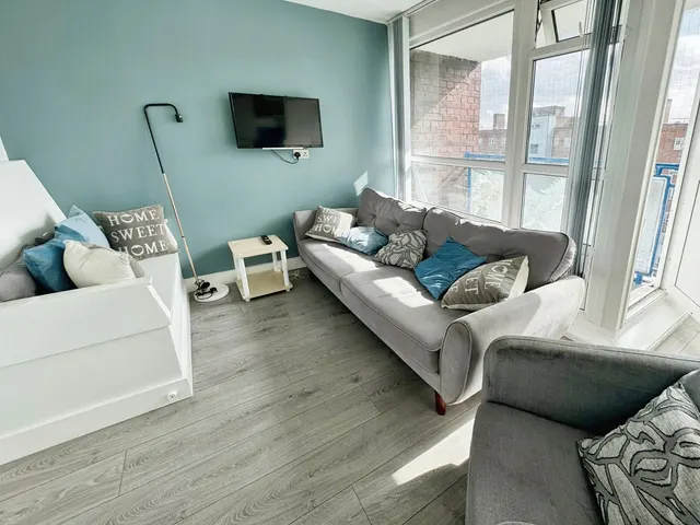 Goldsmith Road, London, SE15, photo 1