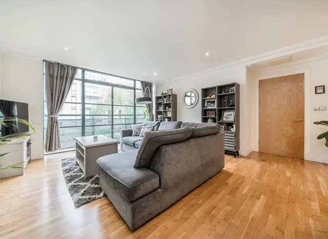 Photo 2 — Ferry Lane, Brentford, TW8