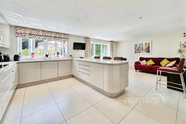 Harts Leap Road, Sandhurst, GU47, photo 3