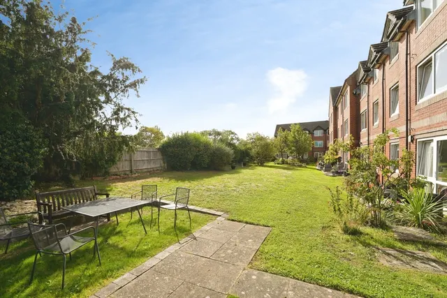 St. Marys Road, Evesham, WR11, photo 2