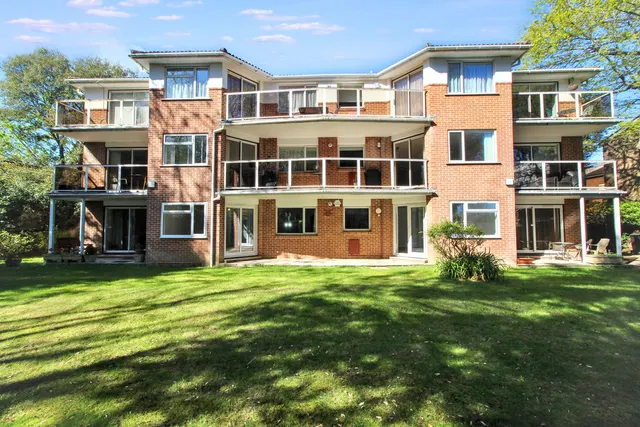 22 Grove Road, Bournemouth BH1 3DB, photo 1
