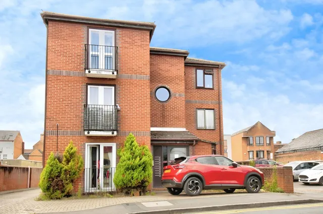 Marie Davis Court, Reading, RG1, photo 1