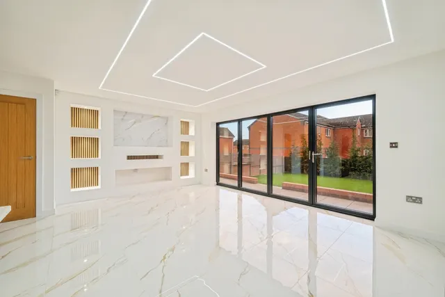 Photo 2 — Hockley Road, Wilnecote, Tamworth, Staffordshire, B77